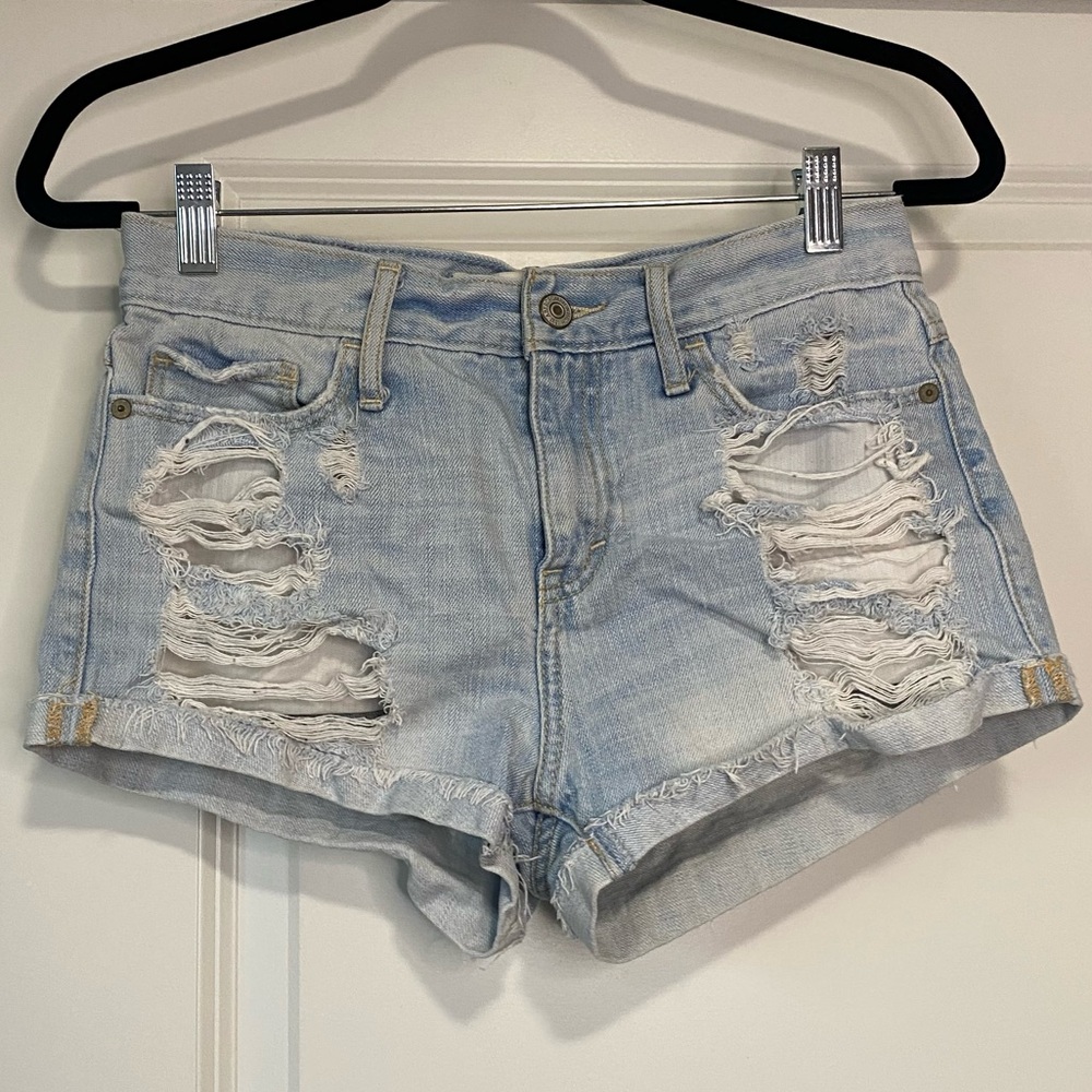 ⭐️ Abercrombie & Fitch Jean Shorts Women’s Size 2 Light Wash Distressed Denim